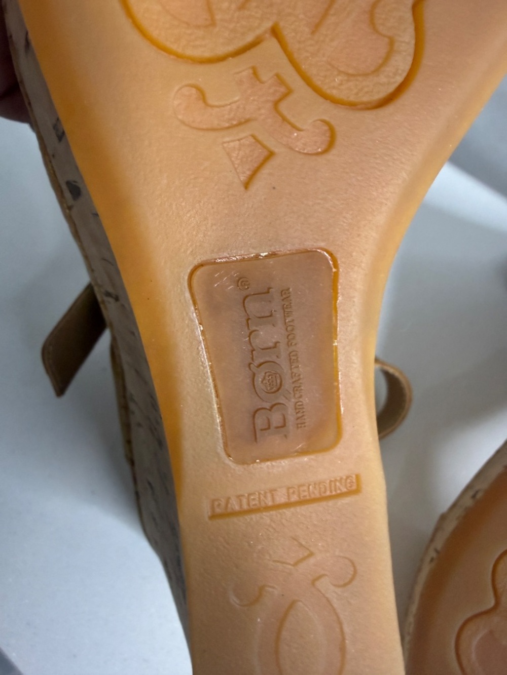 Børn Leather Cork Wedge Sandals Tan Ankle Strap Comfort Heels NWT Size 9 - Picture 3 of 16